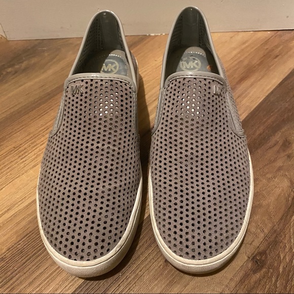 Adorable Taupe/Gray Michael Kors Perforated Suede - Picture 2 of 6